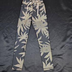 The Upside Black and Tan Leaf Pattern Leggings